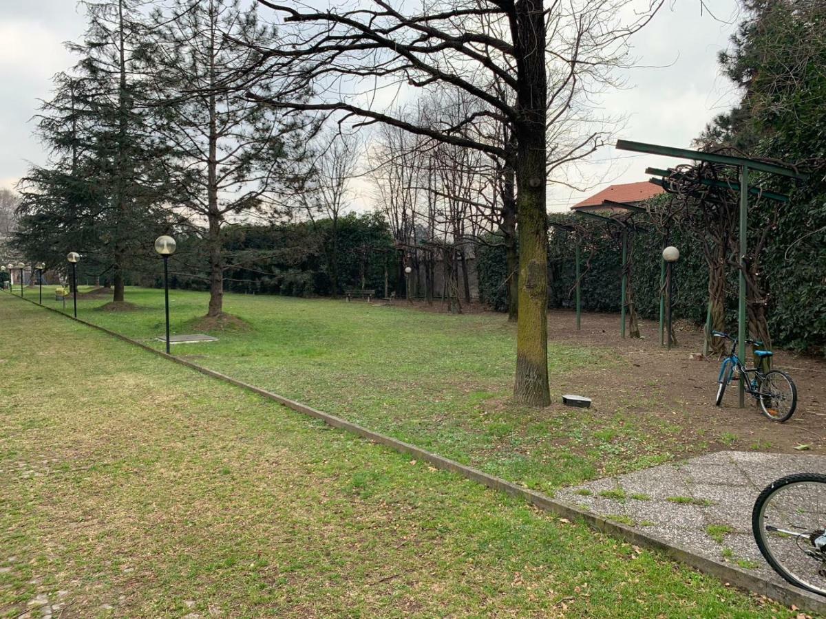 Appartamento Il Giardino dell'Artista Soggiorni a Milano Esterno foto