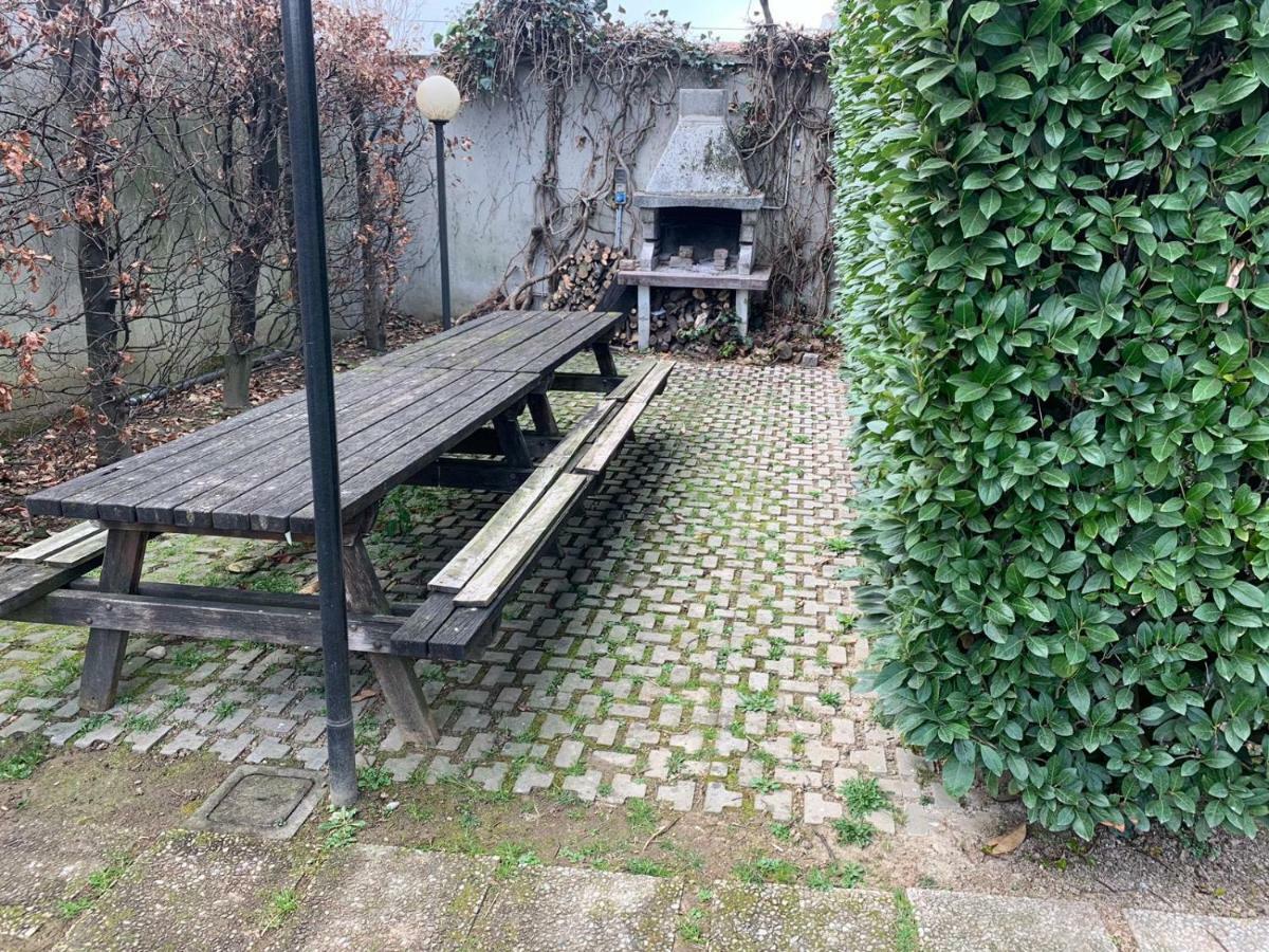 Appartamento Il Giardino dell'Artista Soggiorni a Milano Esterno foto